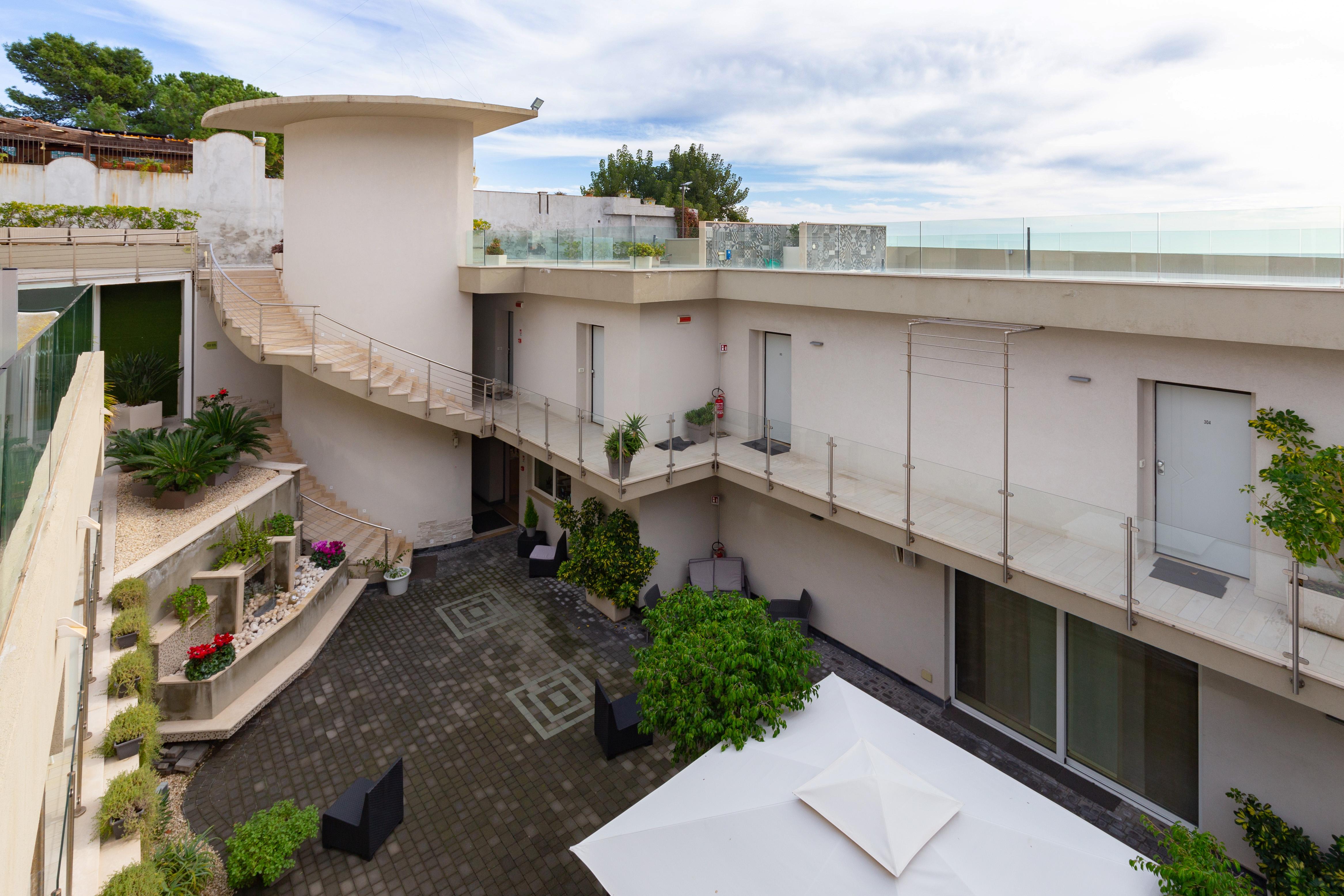 Zeus Hotel - Aparthotel - Meeting & Congress Cannizzaro Exterior photo